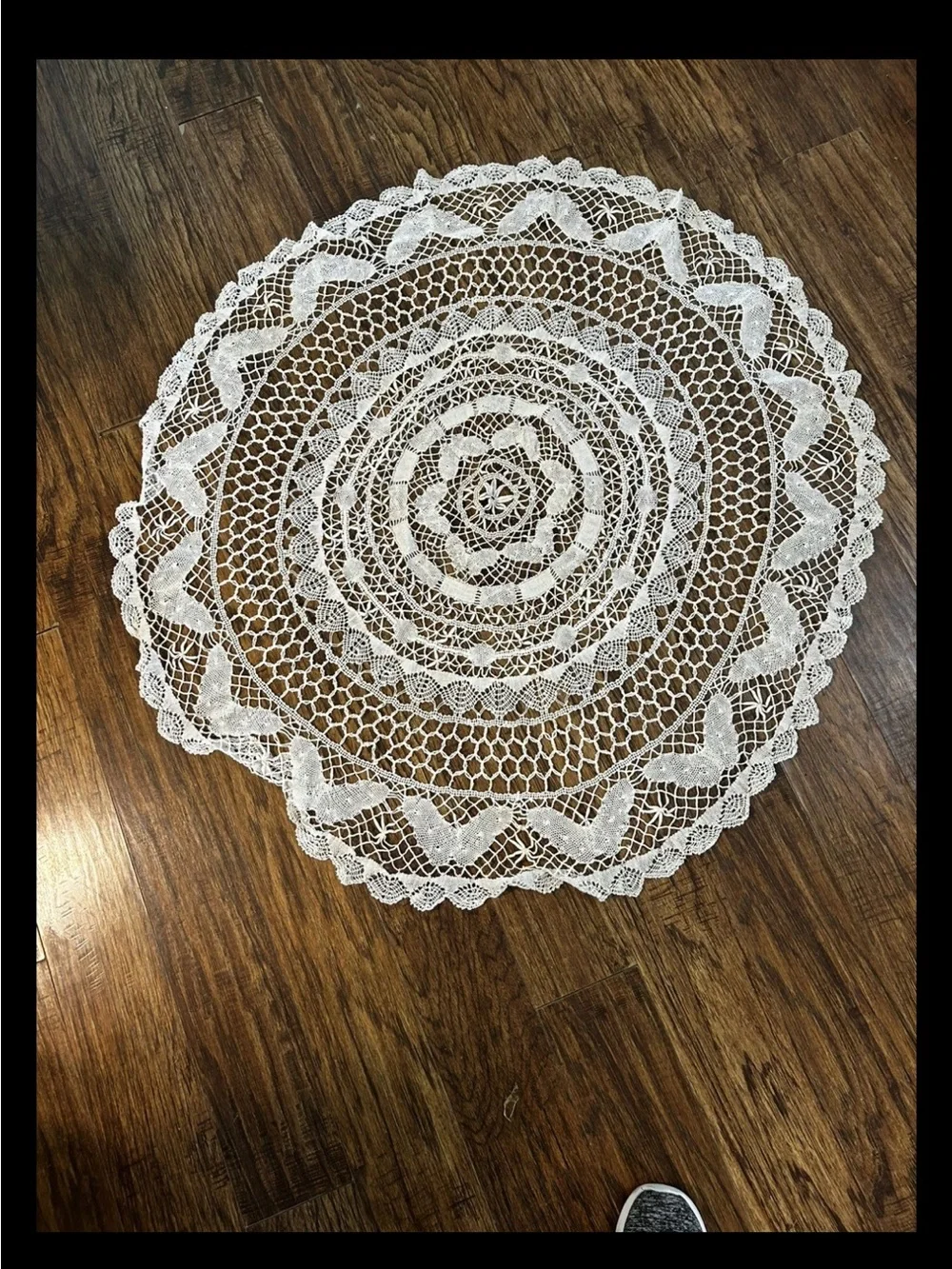 Vintage Handmade Off-White Round Tablecloth Needlework Excellent Condition